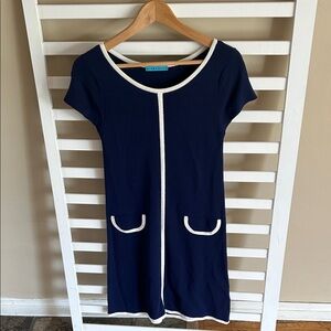 Alice + Olivia Navy Blue Dress with White Trim Short Sleeve Knit Mod Style